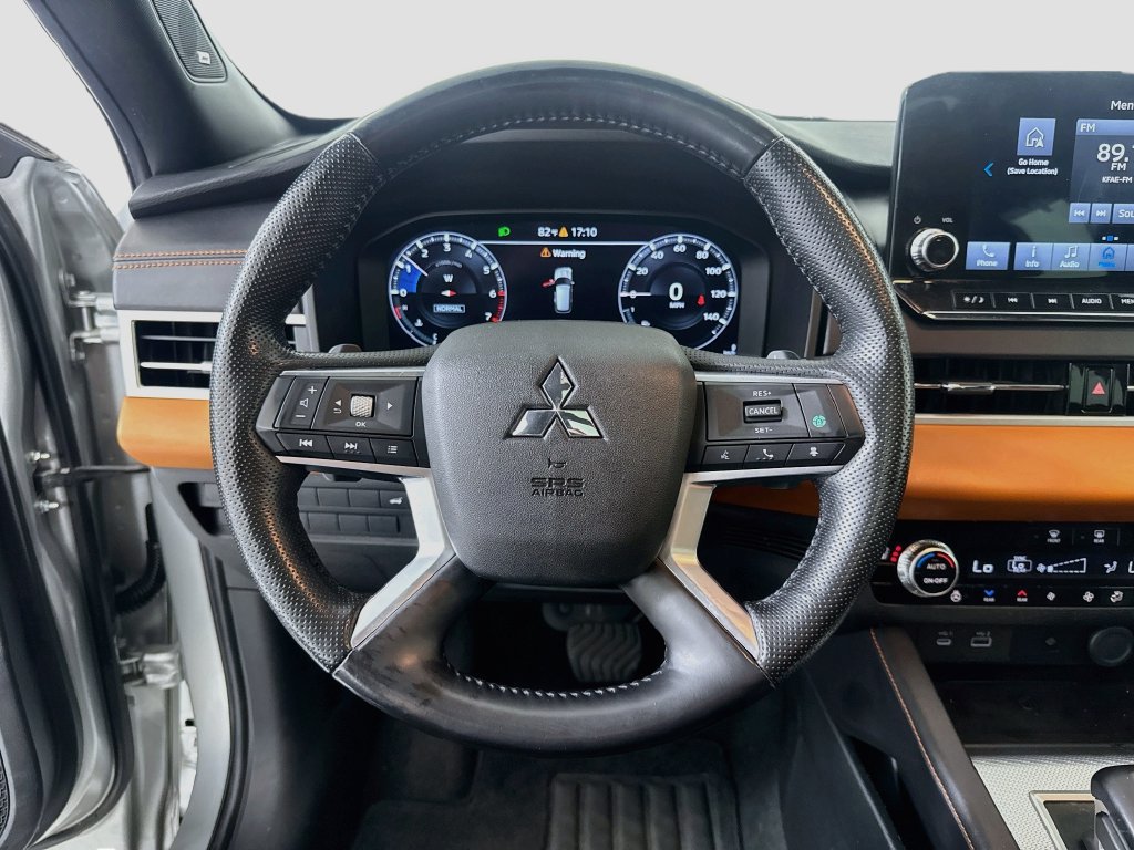 Used 2023 Mitsubishi Outlander SEL FWD image 12