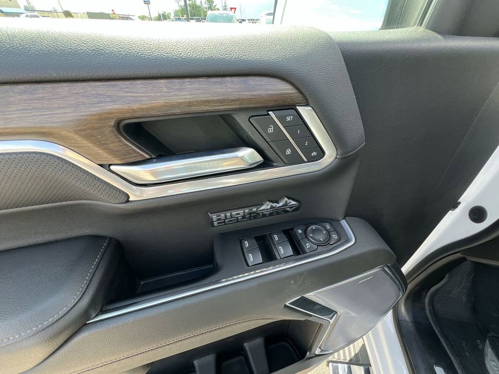 Certified 2022 Chevrolet Silverado 1500 High Country w/ High Country Premium Package image 23