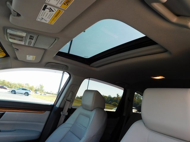 Used 2020 Honda CR-V Touring image 12