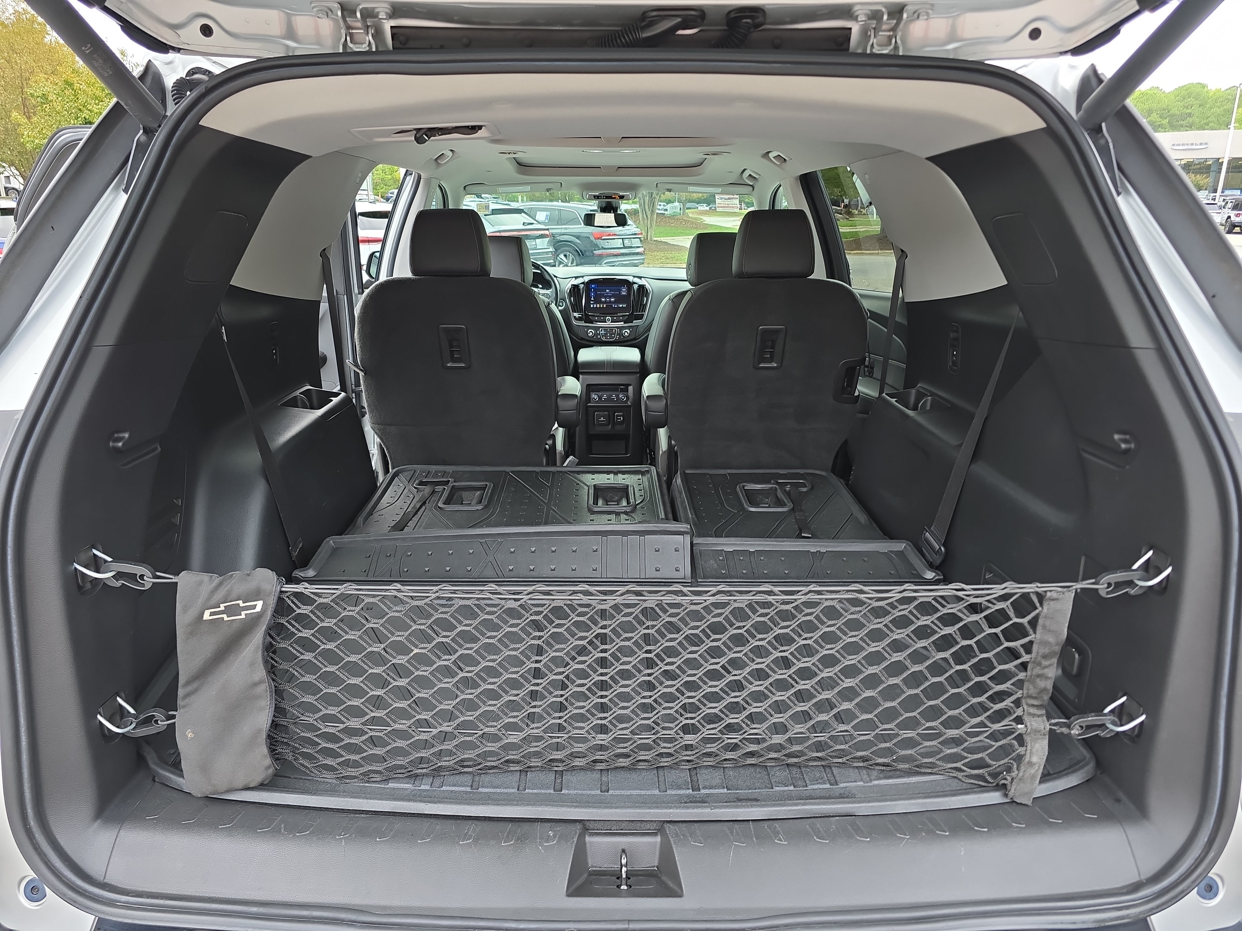Used 2020 Chevrolet Traverse Premier w/ Redline Edition AWD/4WD image 14