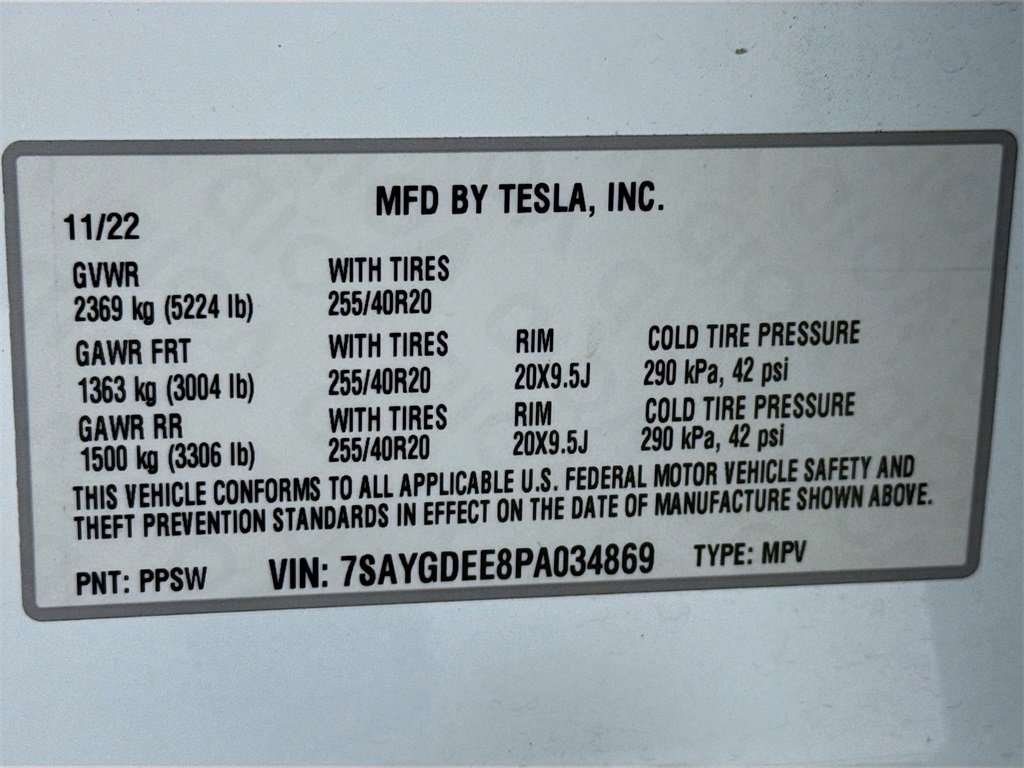 Used 2023 Tesla Model Y Long Range image 32