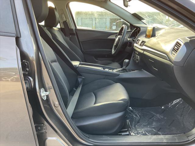 Used 2017 MAZDA MAZDA3 Sport FWD image 17