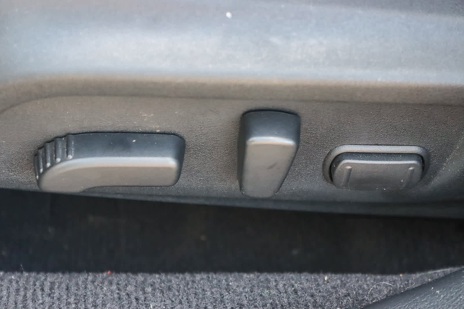 Used 2016 Subaru Legacy 2.5i Limited image 21