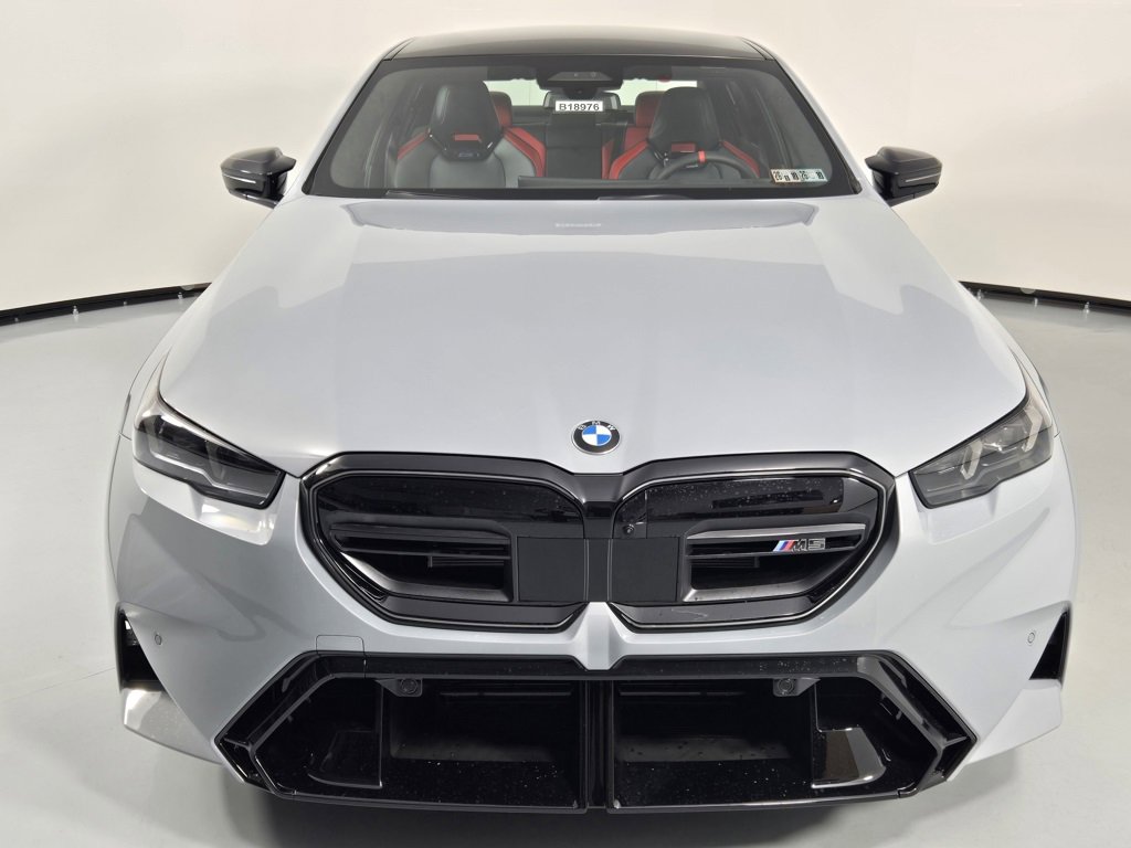 New 2026 BMW M5 w/ Executive Package image 2
