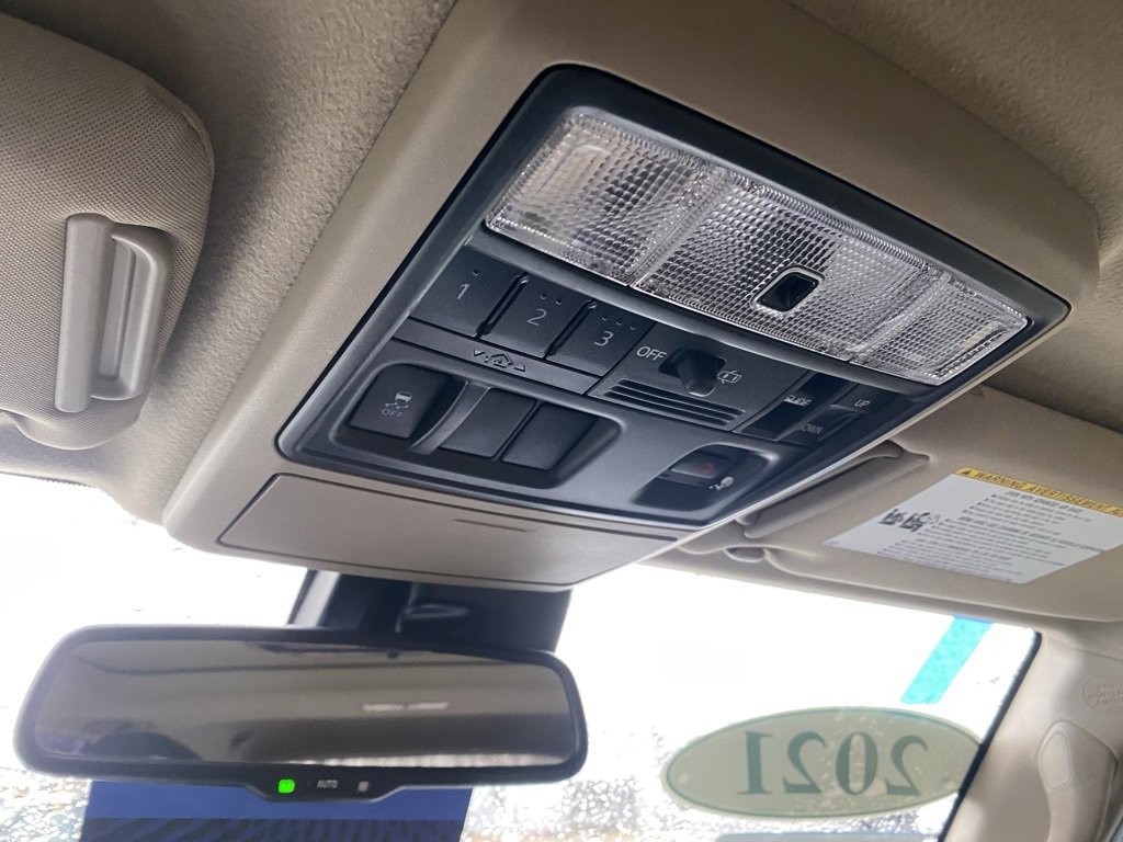 Used 2021 Toyota 4Runner Limited image 24