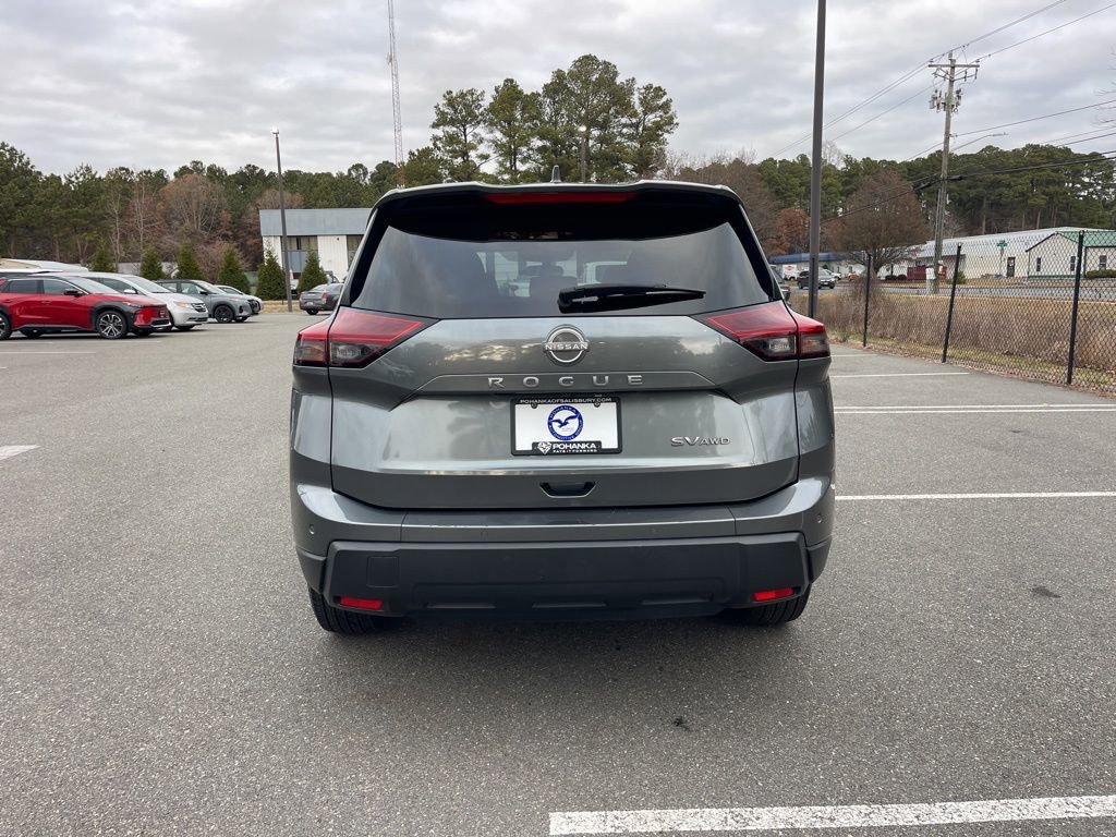 Used 2024 Nissan Rogue SV image 6