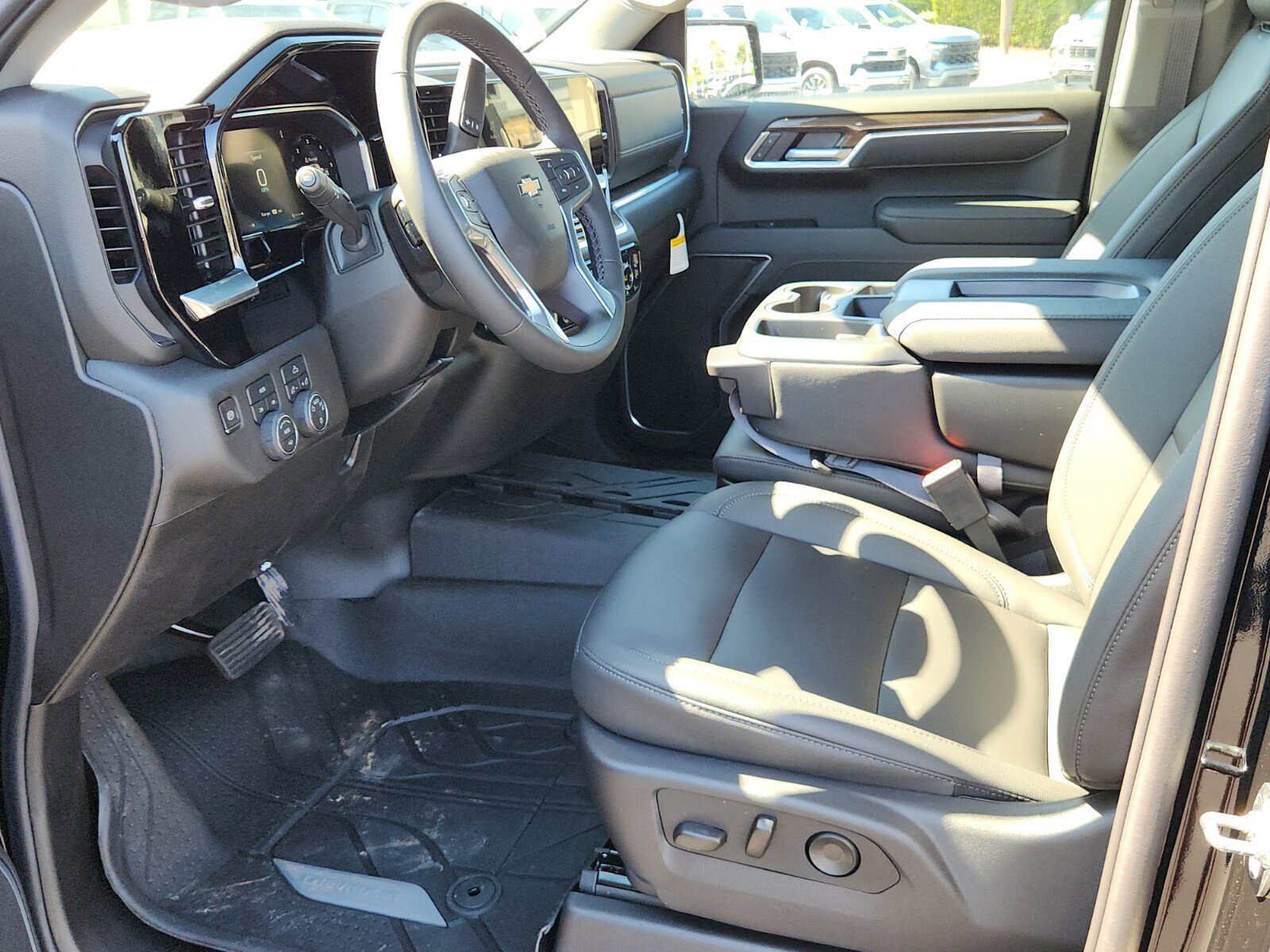 New 2026 Chevrolet Silverado 1500 LT w/ All Star Edition Plus image 6