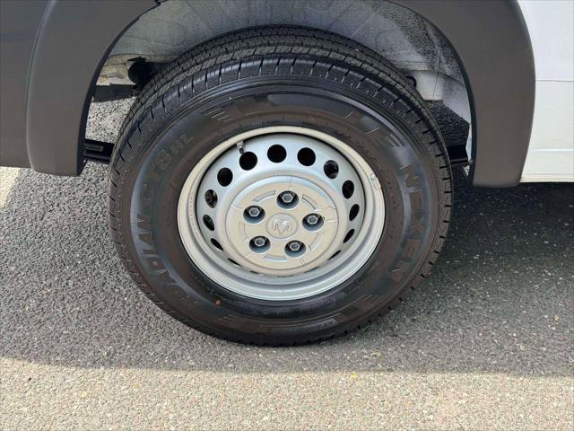 Used 2026 RAM ProMaster 2500 w/ Convenience Group FWD image 10