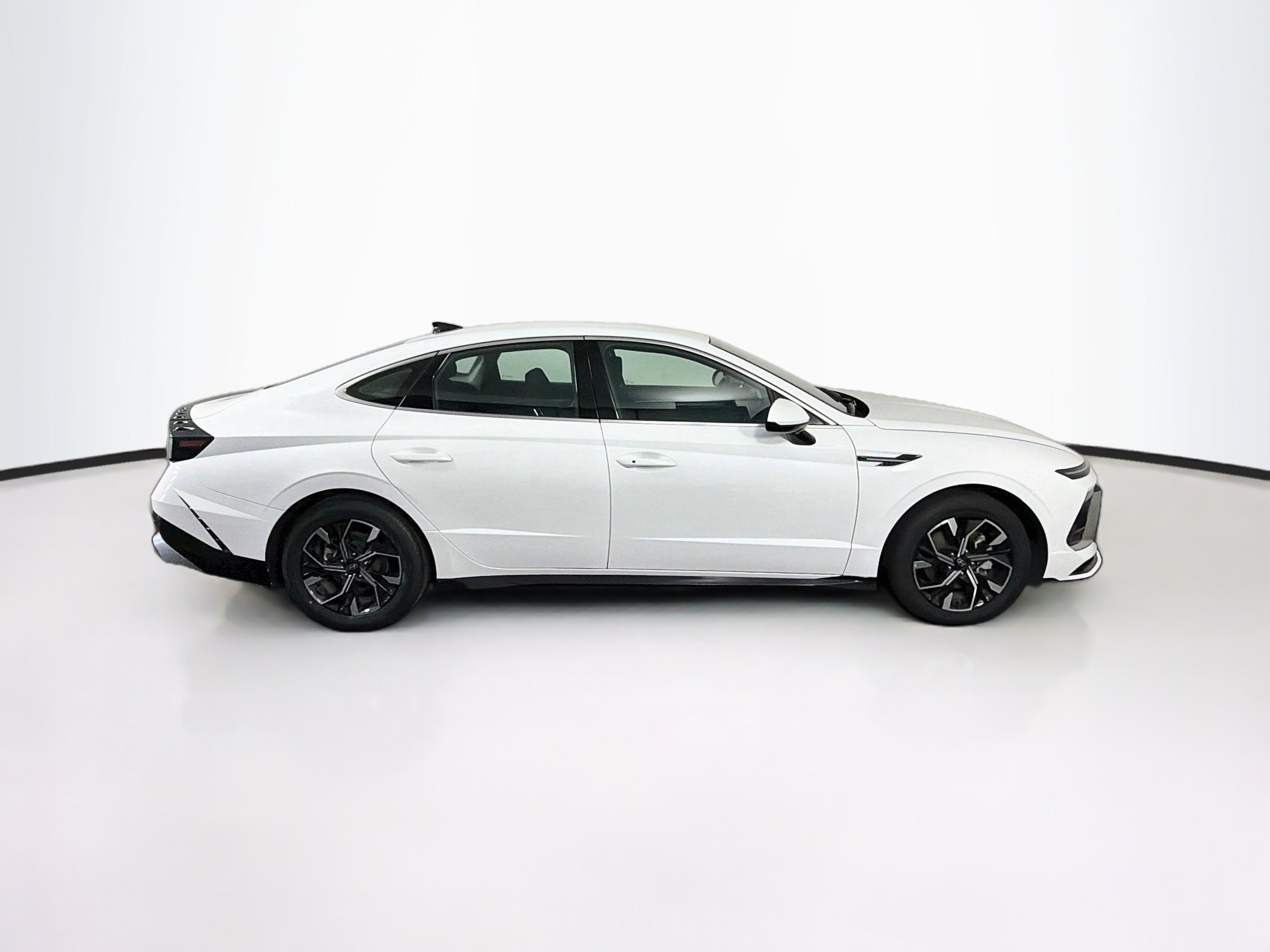 Used 2025 Hyundai Sonata SEL FWD image 10