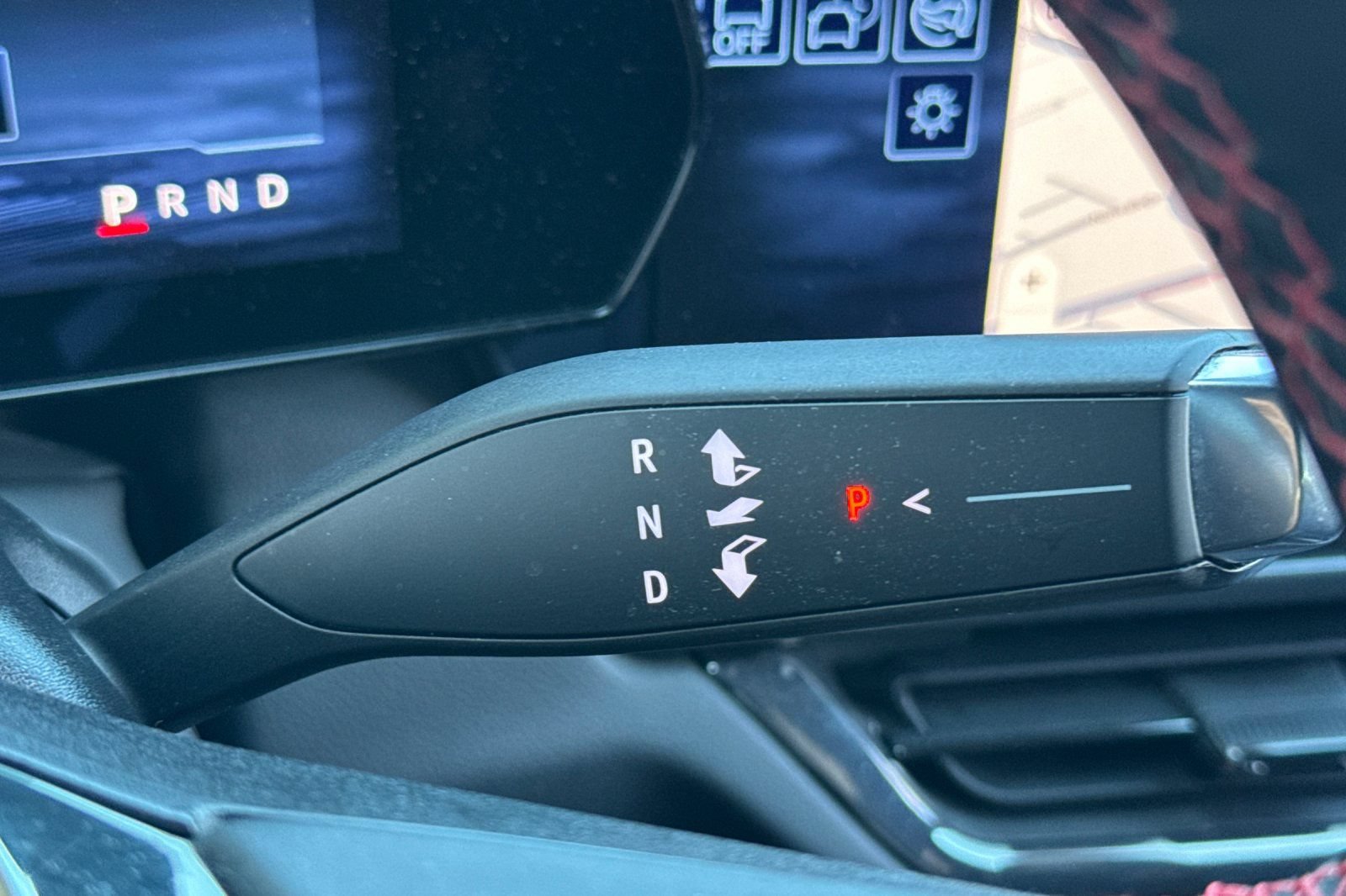 Used 2024 Chevrolet Equinox EV RS FWD image 31