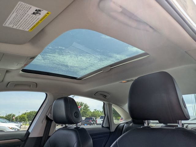 Used 2019 Volkswagen Jetta SEL Premium FWD image 18
