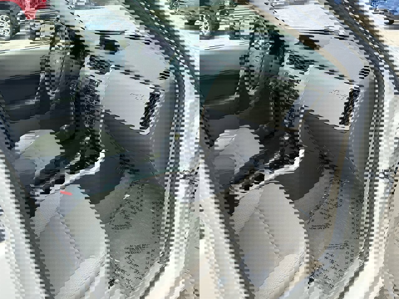 Used 2009 Ford Focus S FWD image 12