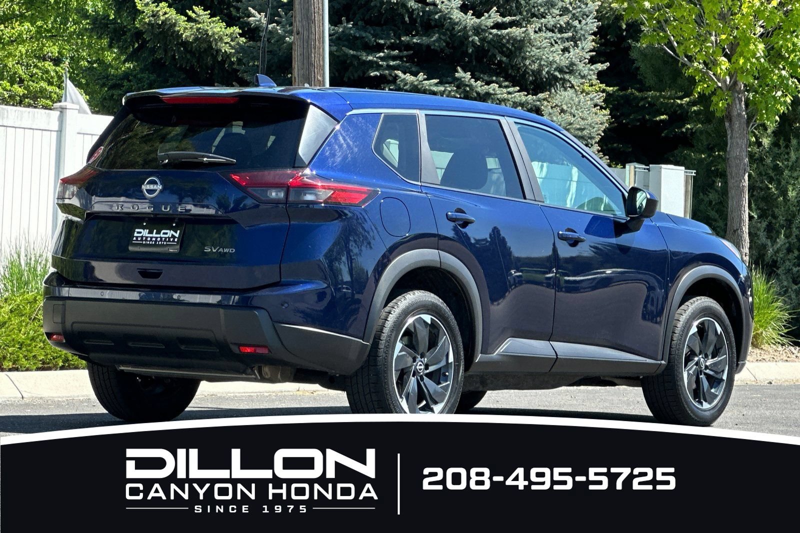 Used 2024 Nissan Rogue SV AWD/4WD image 6