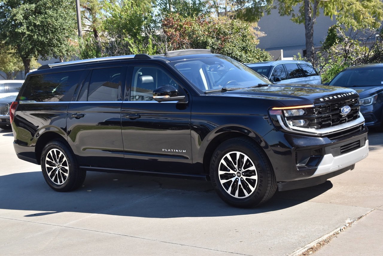 Used 2025 Ford Expedition Max Platinum AWD/4WD image 5
