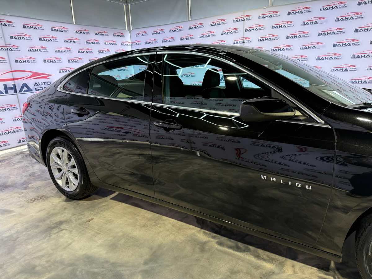 Used 2025 Chevrolet Malibu LT FWD image 8