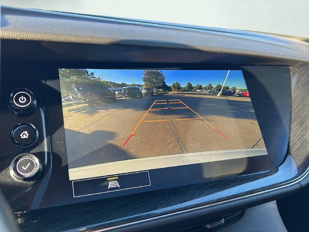 Used 2023 Buick Envision Essence w/ Sport Touring Package FWD image 10