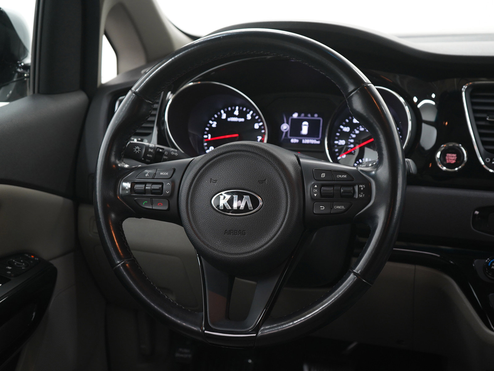 Used 2018 Kia Sedona EX image 19