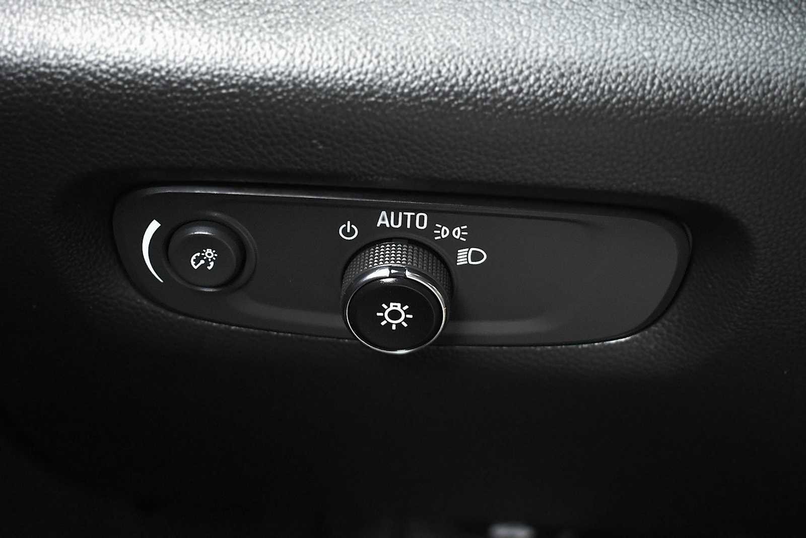 Used 2023 Chevrolet Traverse LT AWD/4WD image 24