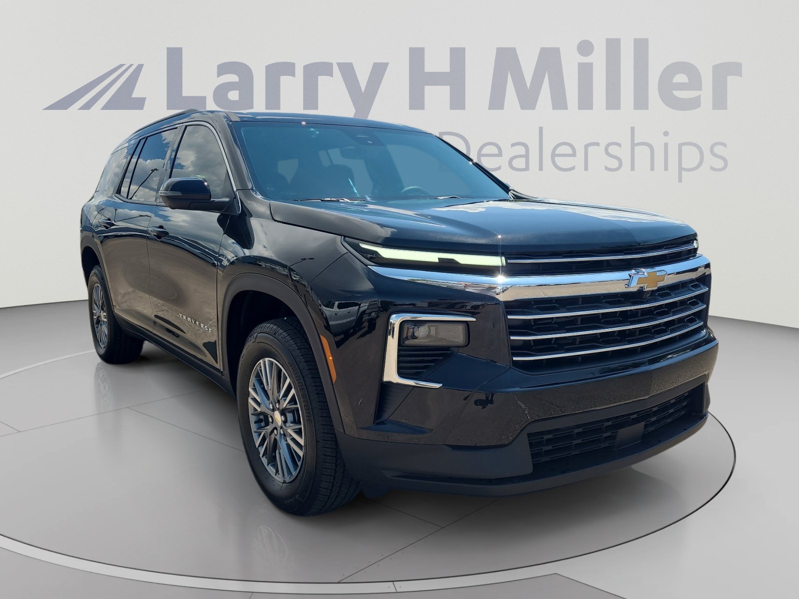 Used 2026 Chevrolet Traverse LT w/ Driver Confidence Package AWD/4WD image 7