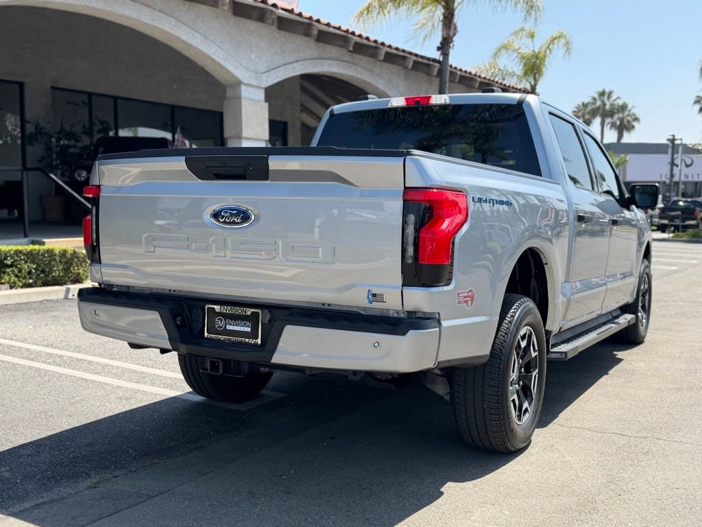 Used 2023 Ford F150 Lightning XLT AWD/4WD image 14