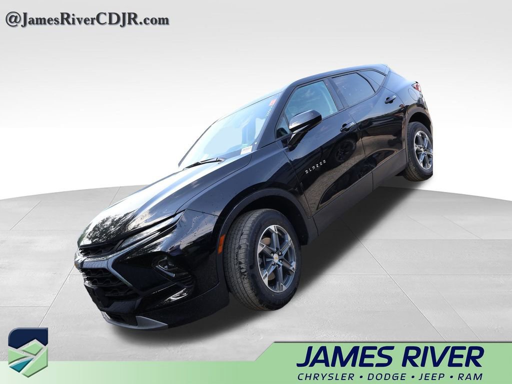 Used 2025 Chevrolet Blazer LT