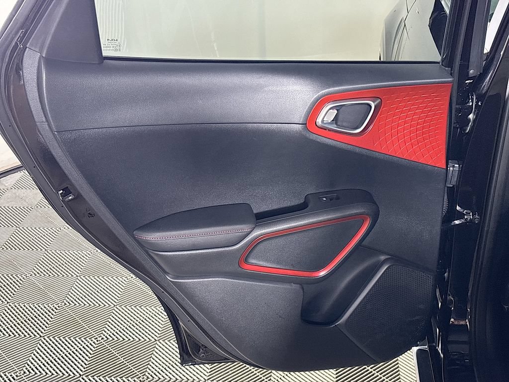 Certified 2023 Kia Soul GT-Line FWD image 21