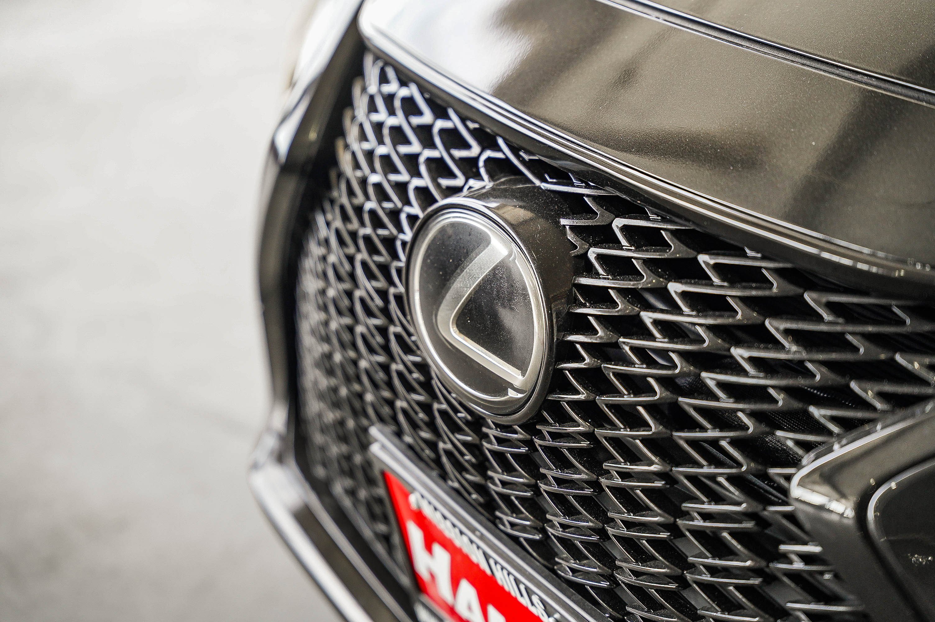 Used 2023 Lexus ES 300h w/ Premium Package image 6