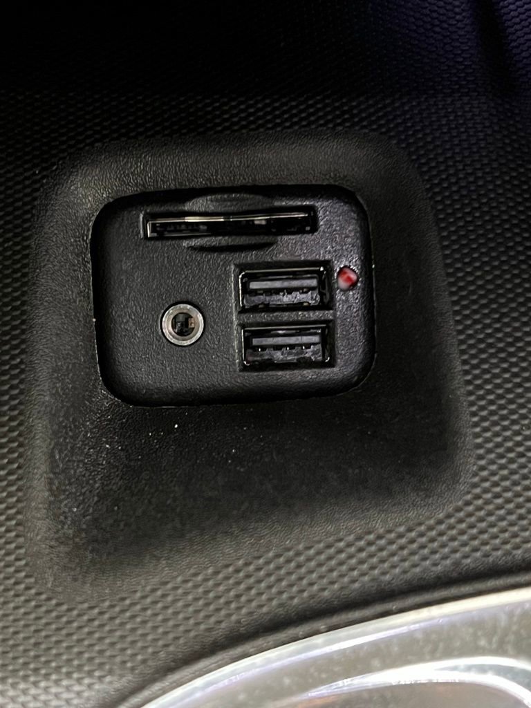 Used 2021 Buick Enclave Essence AWD/4WD image 19