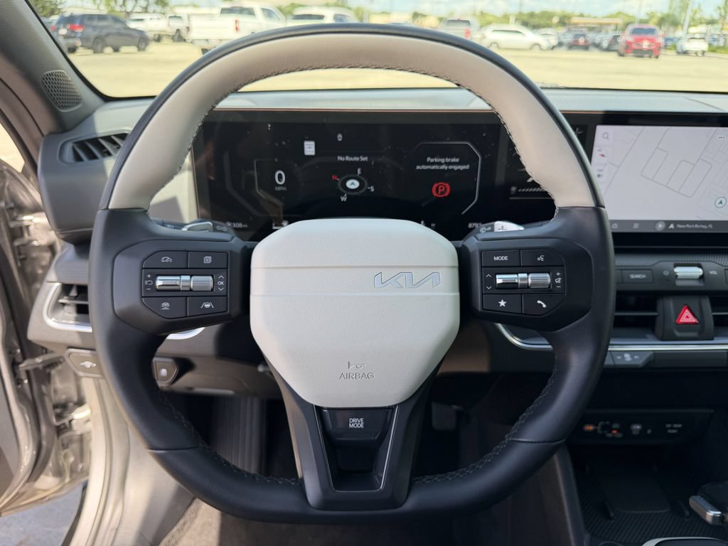 Certified 2025 Kia K4 EX w/ GT-Line Sunroof Package FWD image 32