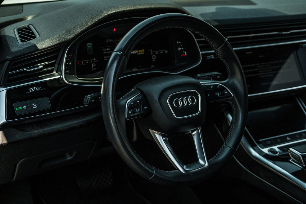 Used 2021 Audi Q8 Premium w/ Black Optic Package AWD/4WD image 24
