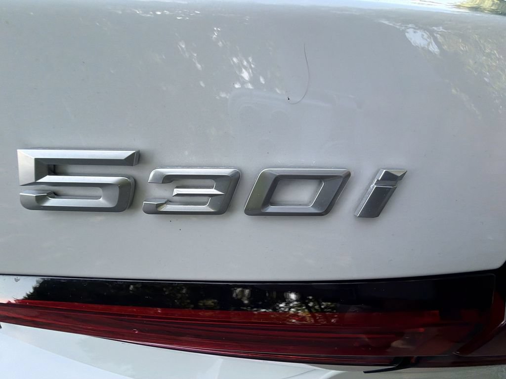 Used 2024 BMW 530i xDrive w/ Premium Package AWD/4WD image 15