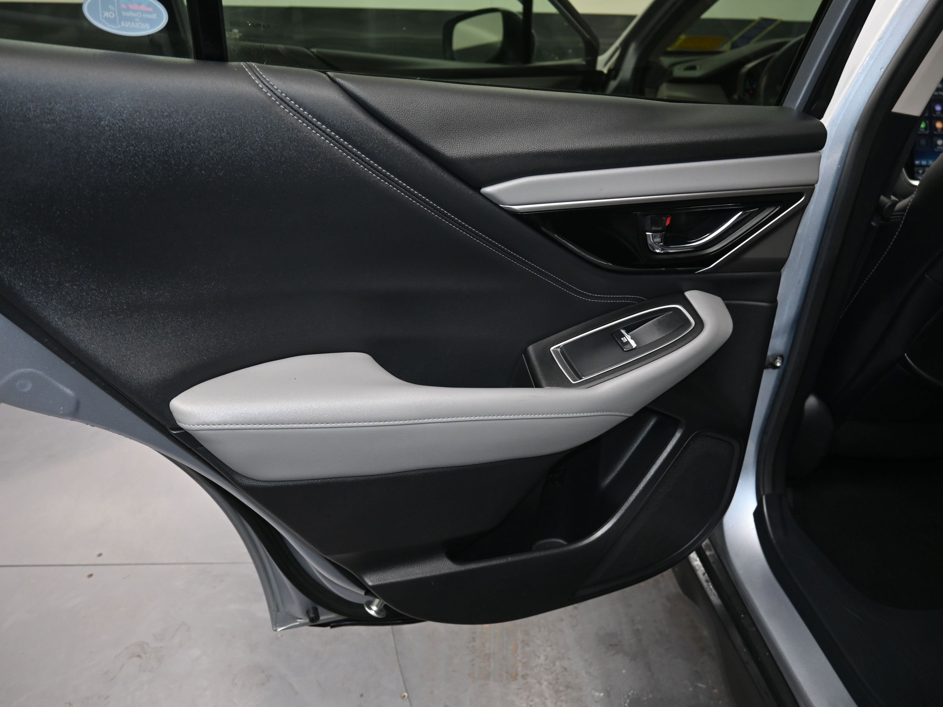 Used 2020 Subaru Outback Limited image 21