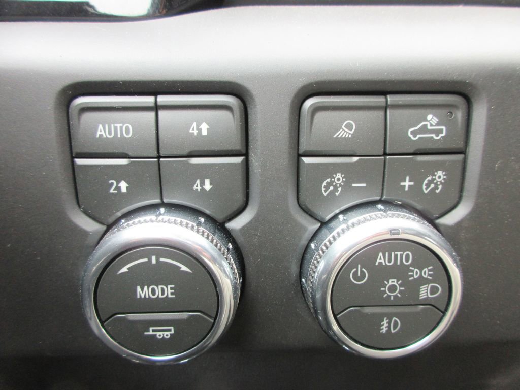 New 2026 GMC Sierra 1500 AT4 w/ AT4 Premium Package AWD/4WD image 19