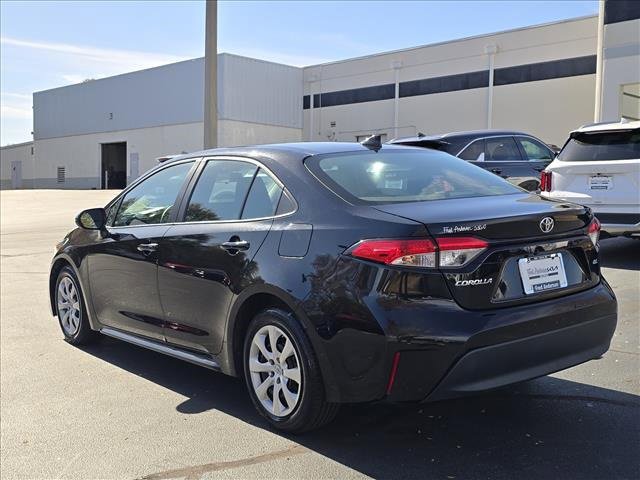 Used 2023 Toyota Corolla LE image 5