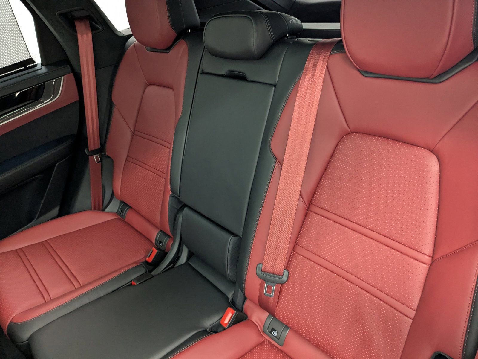 New 2026 Porsche Cayenne Turbo AWD/4WD image 23
