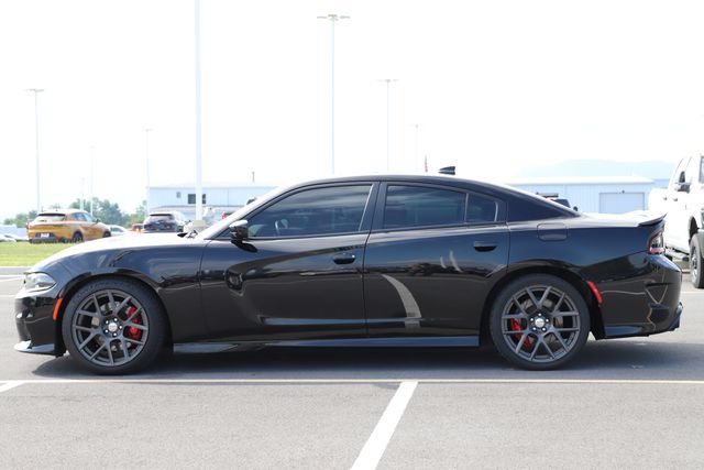Used 2016 Dodge Charger R/T Scat Pack w/ Beats Audio Group RWD image 2