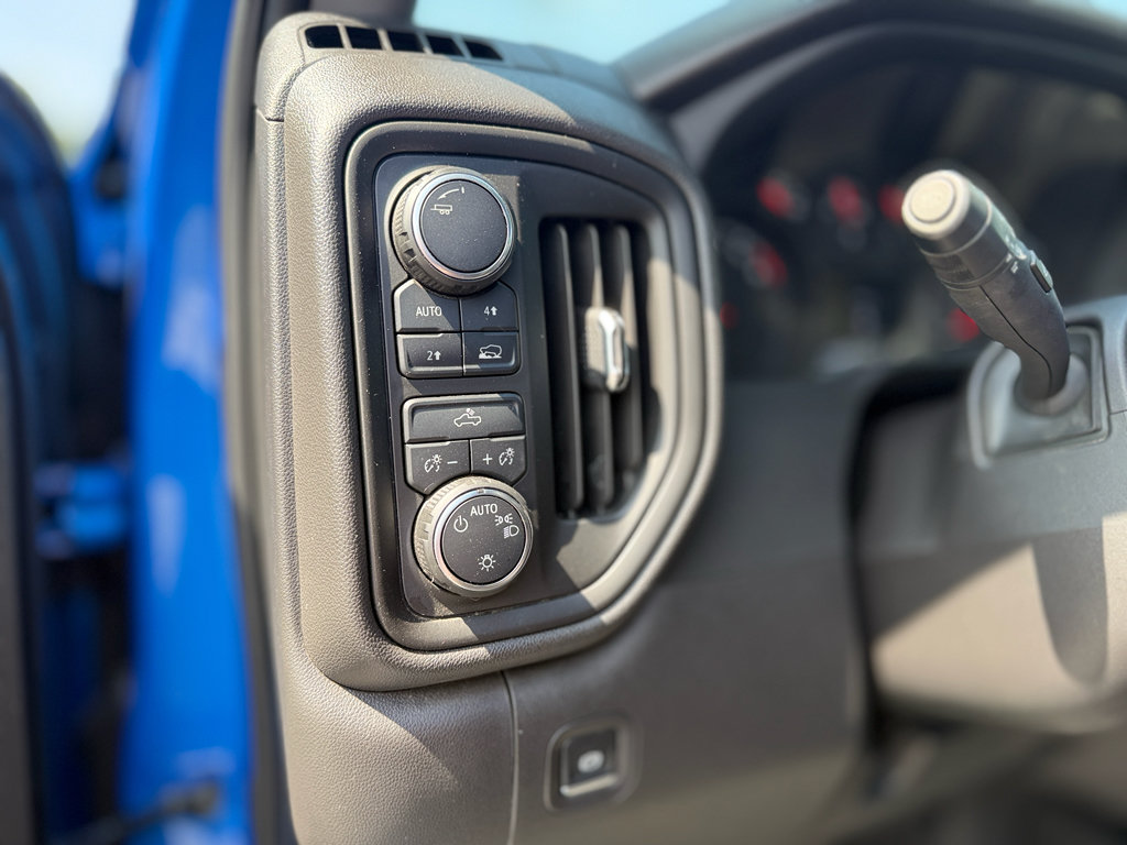 Used 2025 Chevrolet Silverado 1500 Custom AWD/4WD image 40