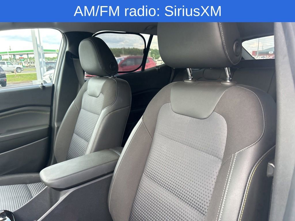 Used 2024 Chevrolet Trax LT w/ Sunroof Package FWD image 7