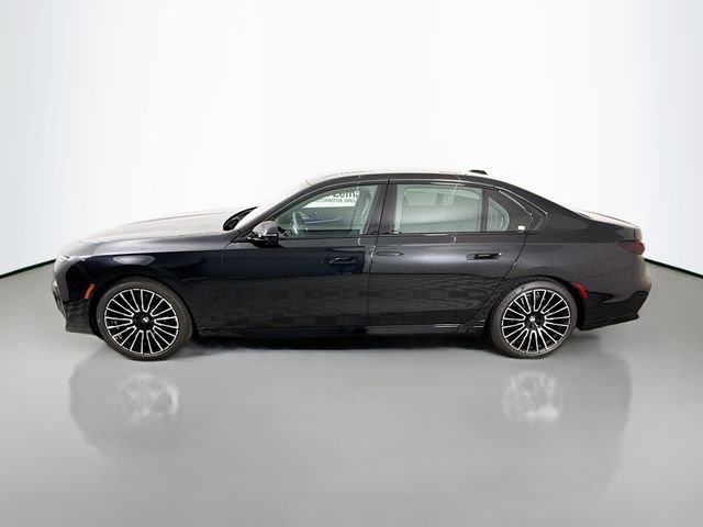 Used 2026 BMW 740i xDrive image 4