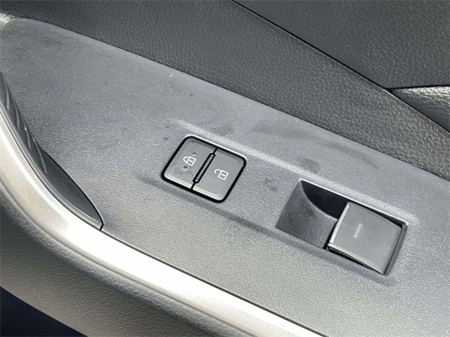 Used 2023 Toyota RAV4 SE image 18