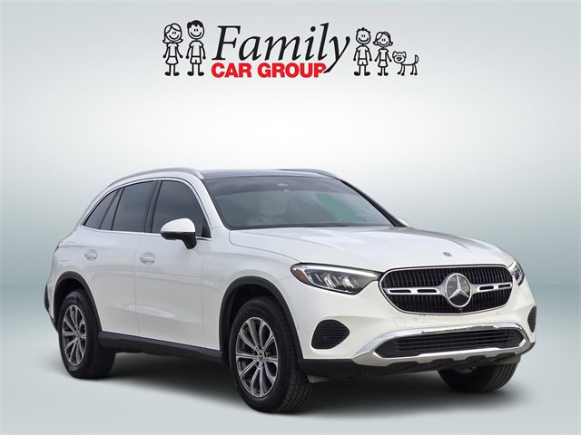 Used 2025 Mercedes-Benz GLC 300 GLC 300 image 2