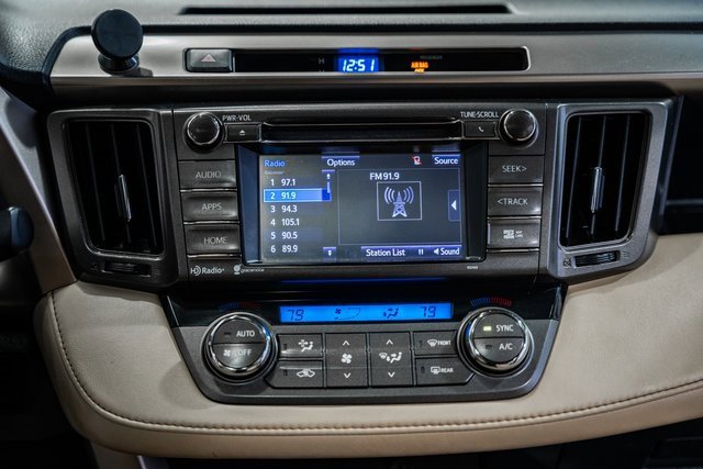 Used 2015 Toyota RAV4 XLE image 20