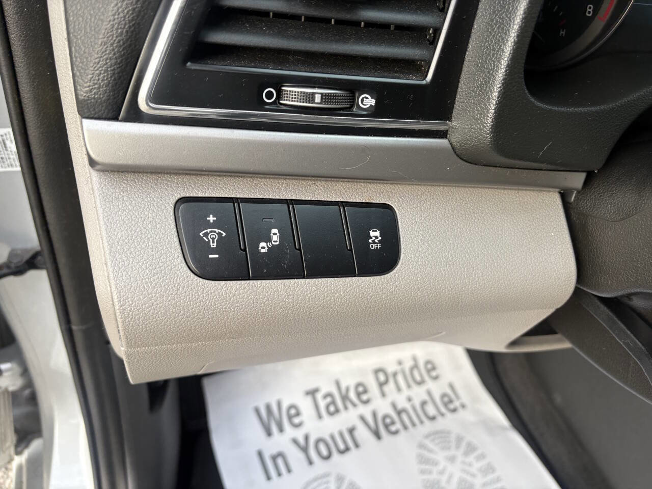 Used 2018 Hyundai Elantra SEL FWD image 30