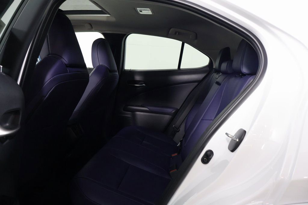 New 2026 Lexus UX 300h AWD image 6