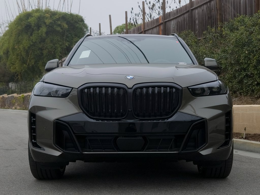 New 2026 BMW X5 xDrive40i w/ M Sport Package image 3