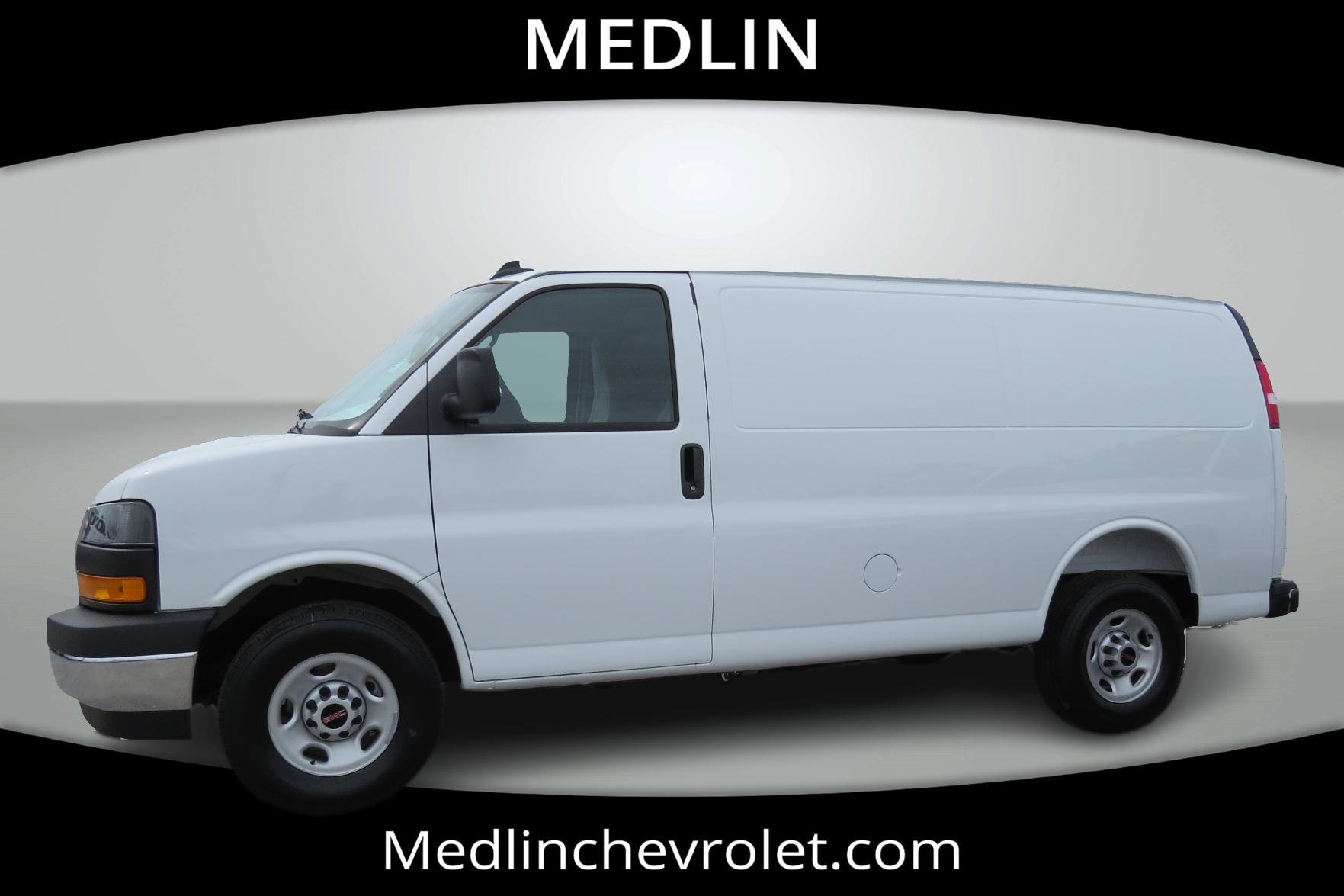 Used 2025 GMC Savana 3500 w/ Driver Convenience Package image 5