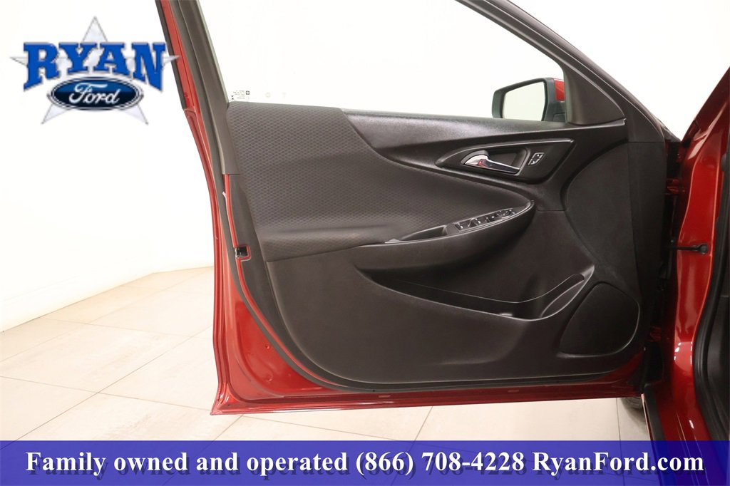 Used 2024 Chevrolet Malibu LT image 9