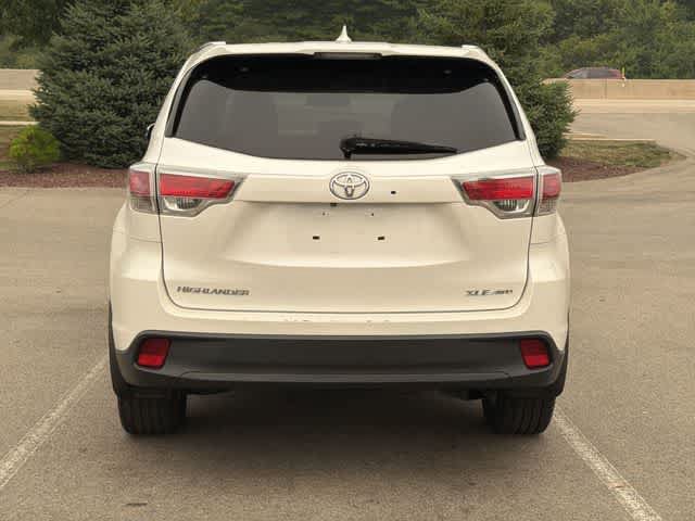 Used 2015 Toyota Highlander XLE AWD/4WD image 4