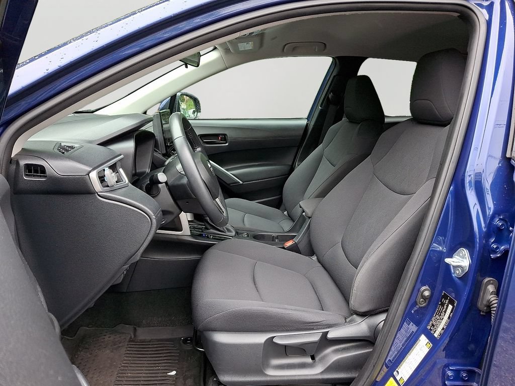 Used 2023 Toyota Corolla Cross LE AWD/4WD image 15