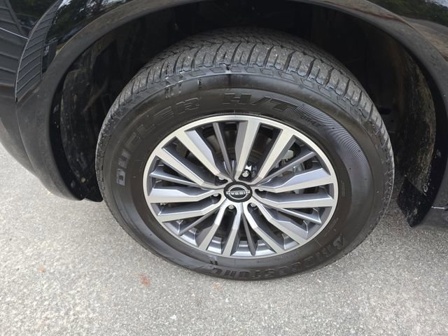 Used 2024 Nissan Armada SL w/ Captain's Chairs Package image 15